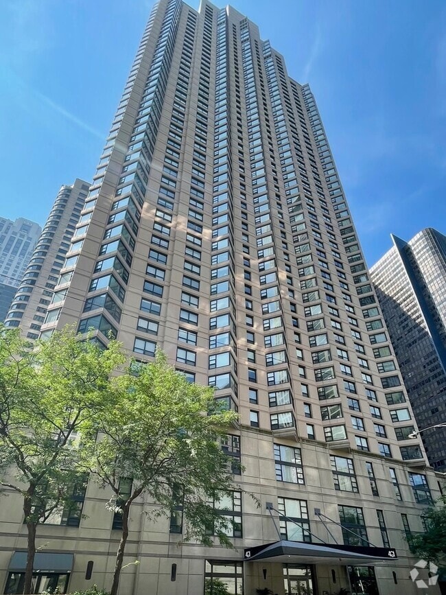 Building Photo - 401 E Ontario St