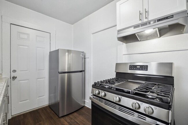 Building Photo - 3110 Canfield St