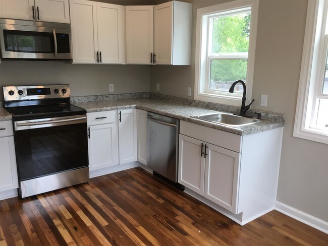 Foto del edificio - 2112 Seymour Ave