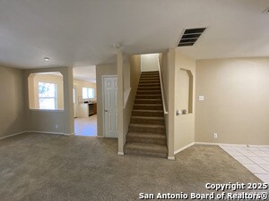 Foto del edificio - 5911 Twin Oaks Dr
