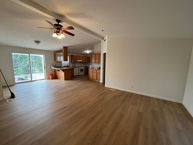 Building Photo - 1782 Lotus Rd