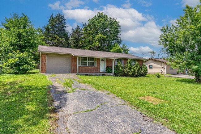 Building Photo - 7308 Meadowbrook Cir