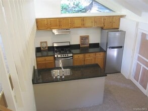 Building Photo - 909 US-9W