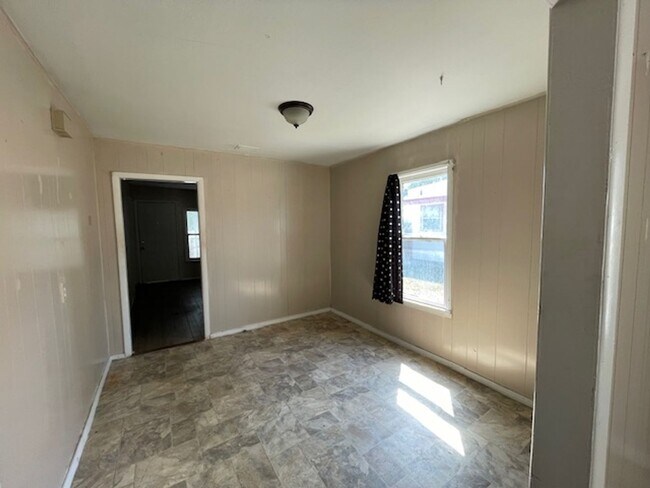 Foto del edificio - 3-Bedroom Home in Central City – Corpus Ch...