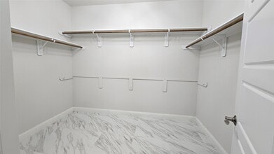 Building Photo - 18777 Laurel Hills Dr Building Photo - 18777 Laurel Hills Dr