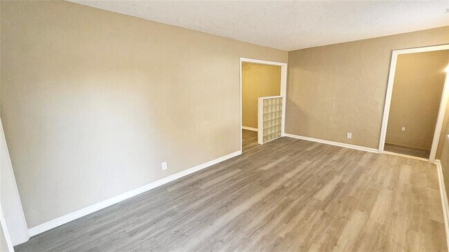 Foto del edificio - 4110 SE 11th St