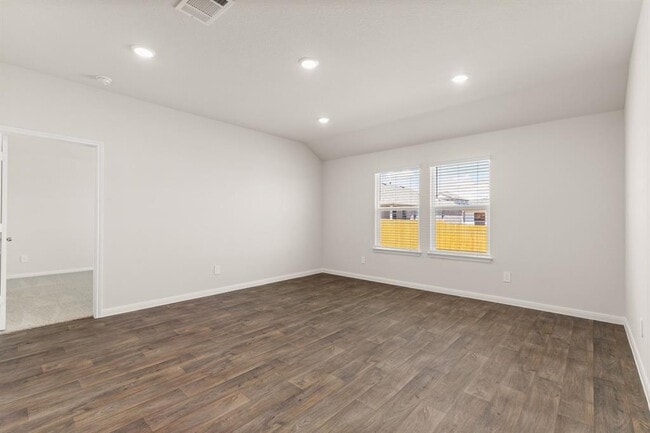 Building Photo - 210 Briggs Ln