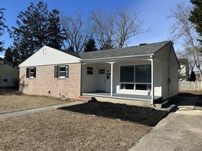 Building Photo - 207 Steven Dr