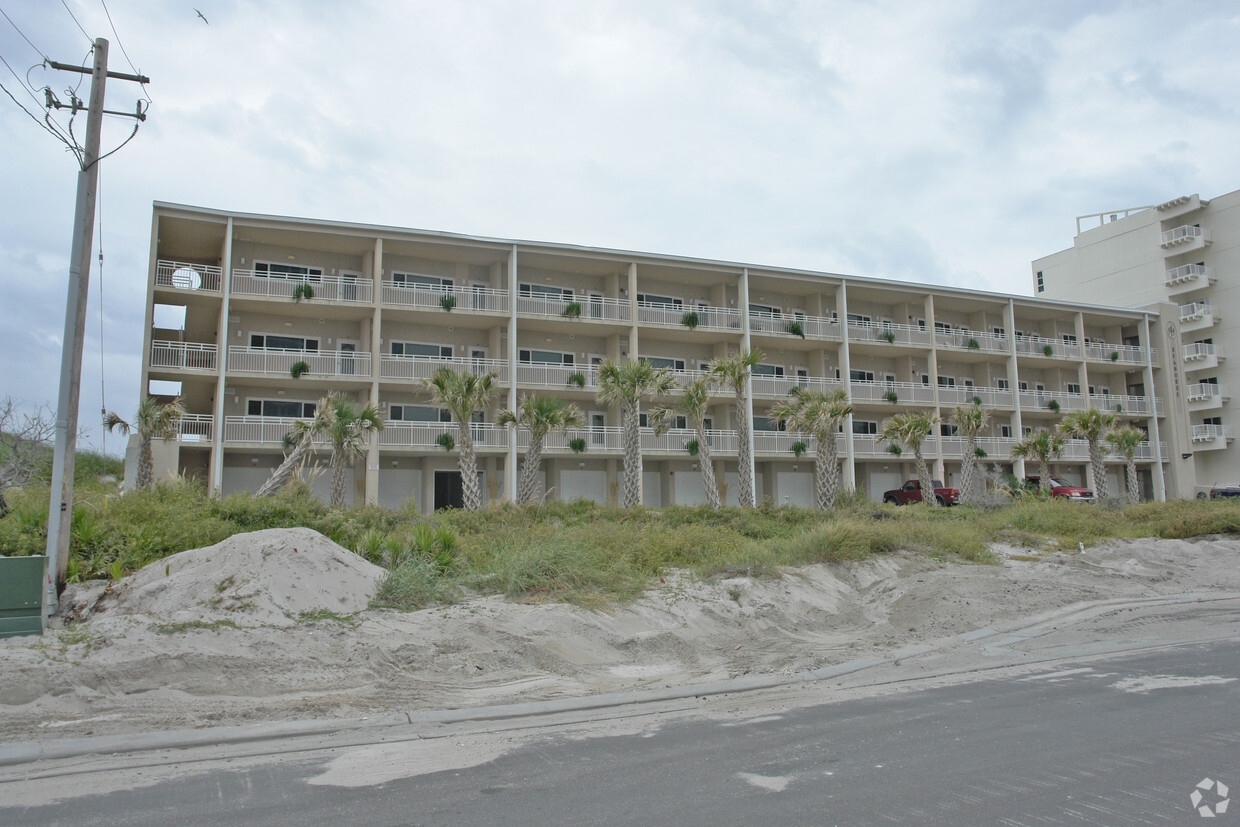 Building Photo - Seahorse Condominium