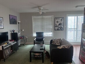 Building Photo - 119 Daly Ave