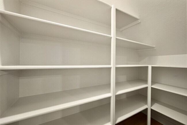 Foto del edificio - Brand New 2-Bedroom Townhome