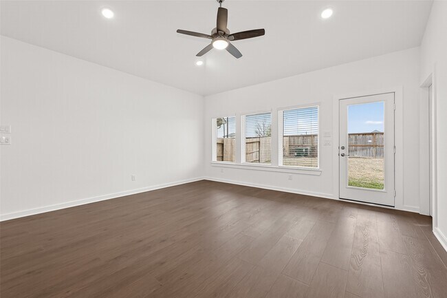 Foto del edificio - 32415 Sunbeam Dr