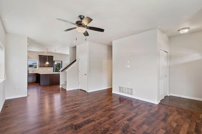 Building Photo - Lovely 4 Bedroom with Ample Storage