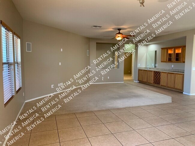 Foto del edificio - 664 W Silver Reef Ct