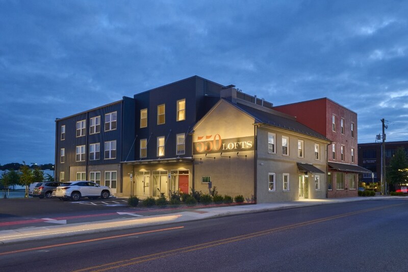 Primary Photo - 550 New Holland Ave