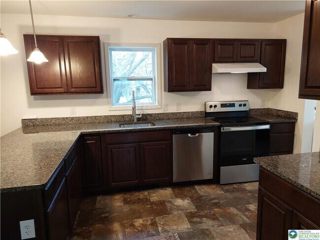 Building Photo - 315 Clearfield St