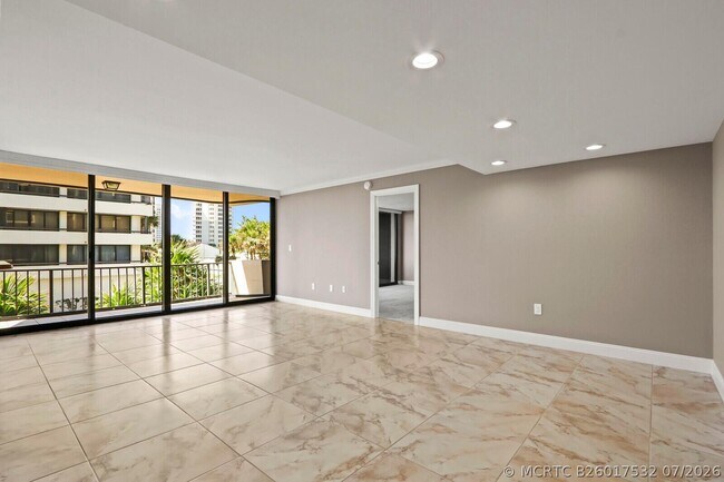 Foto del edificio - 4200 N Ocean Dr