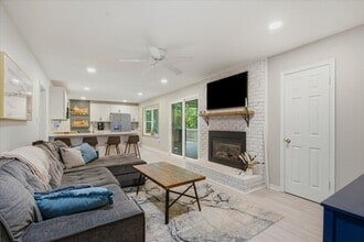 Building Photo - 2641 Dogwood Ln