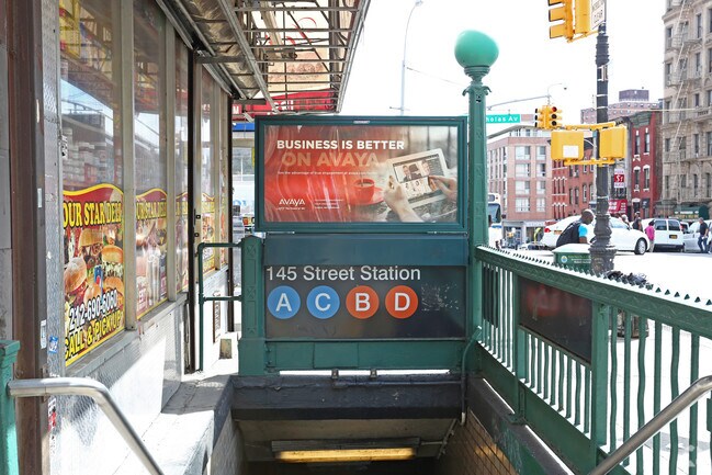 Building Photo - 400 W 145th St