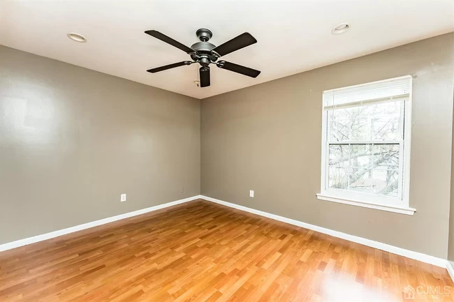 2nd Bedroom - 208 Woodbridge Commons Way