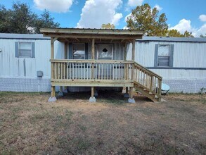 Building Photo - 3230 S Loop 1604 E