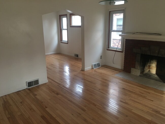 Building Photo - 7401 Winthrop St