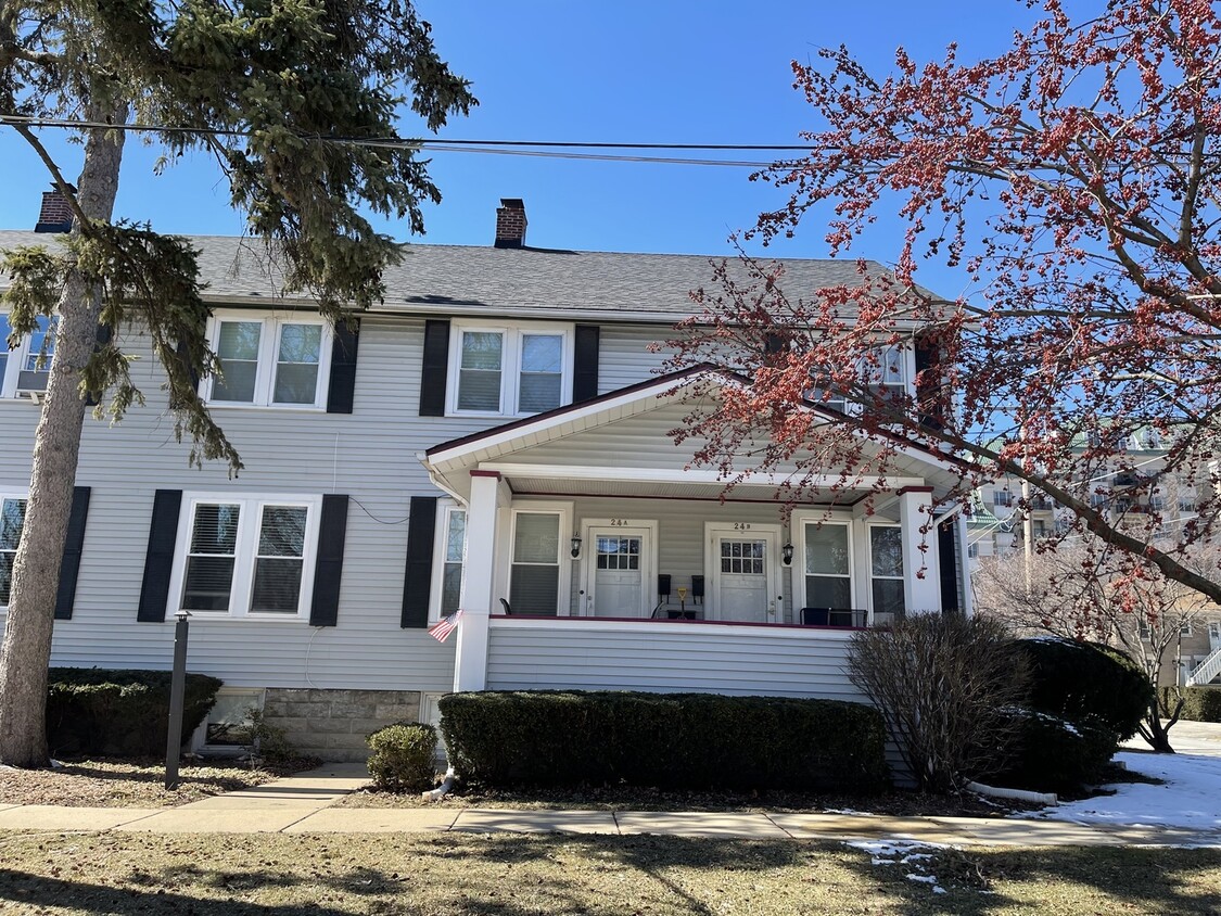 Primary Photo - 24 N Hale St