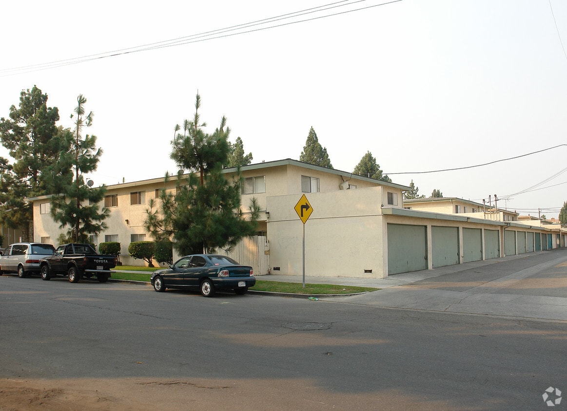 Building Photo - Clifton Avenue Apartments