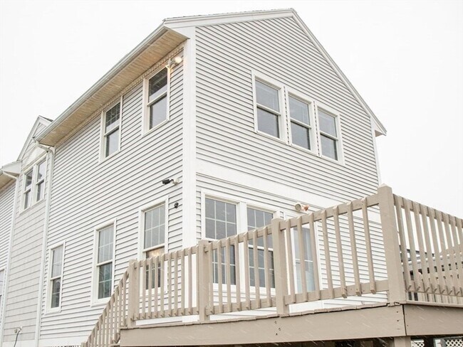 Foto del edificio - 23 Gunrock Ave