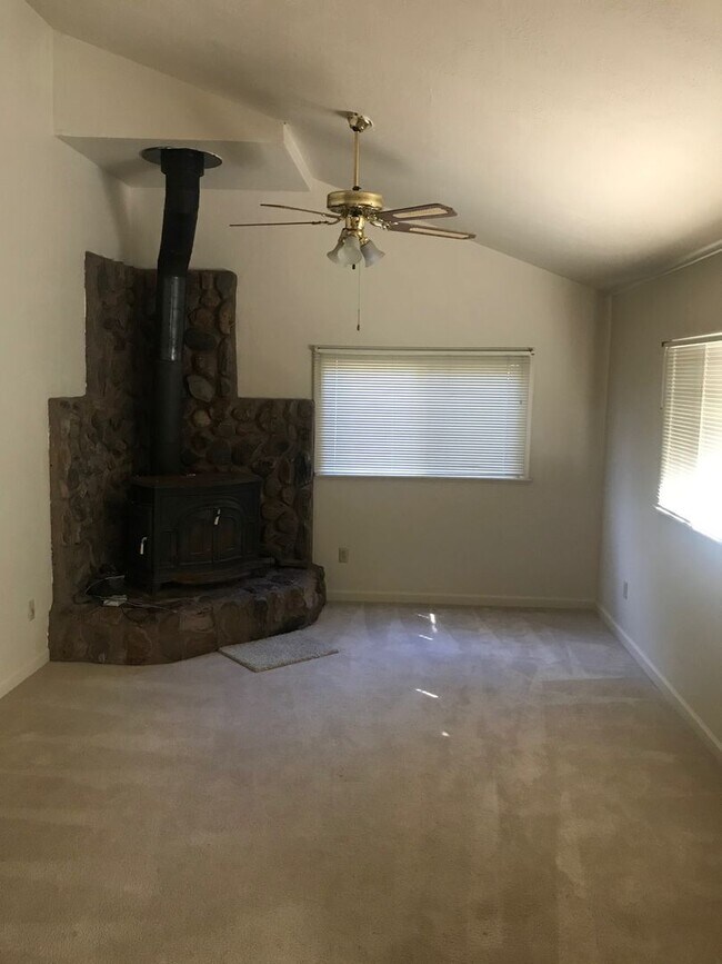 Foto del edificio - Remodeled Home in Lower Pioneer