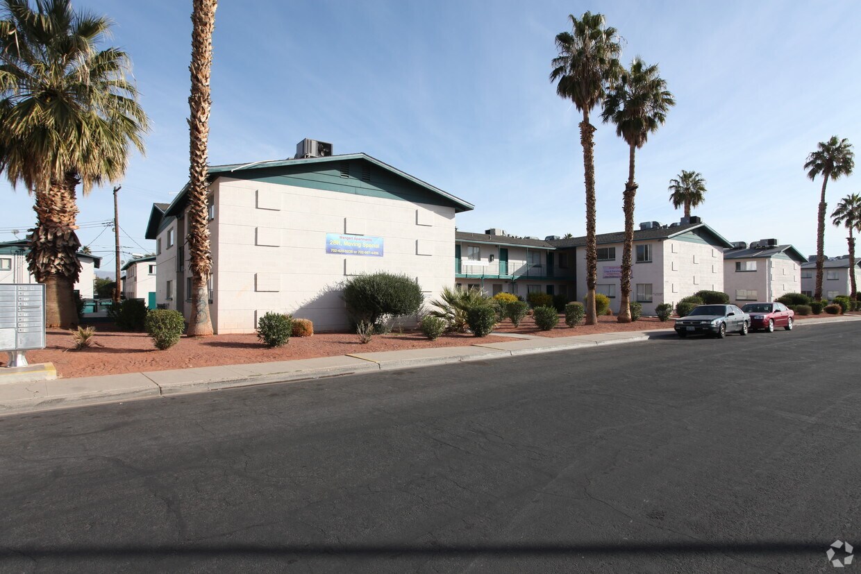 Building Photo - 2401 Wengert Ave