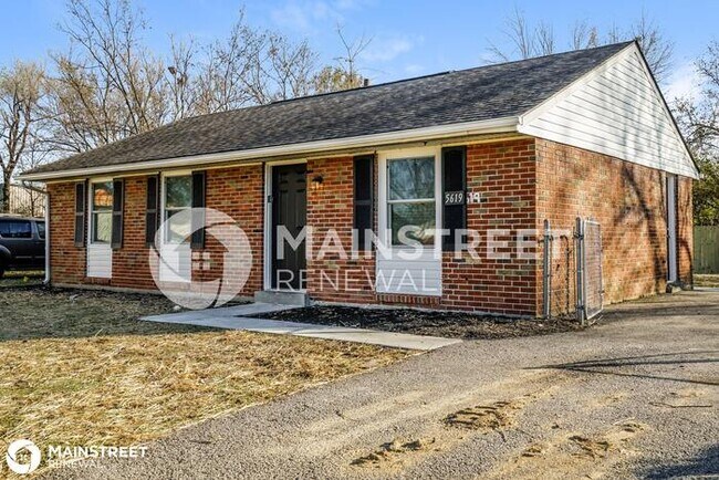 Foto del edificio - 5619 REGAL DR, LOUISVILLE, KY 40218