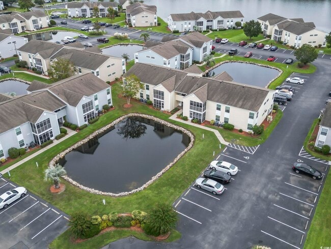Building Photo - 2226 Huntingdon Dr