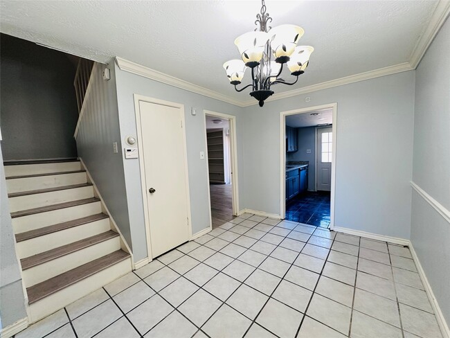 Foto del edificio - 7285 Chasewood Dr