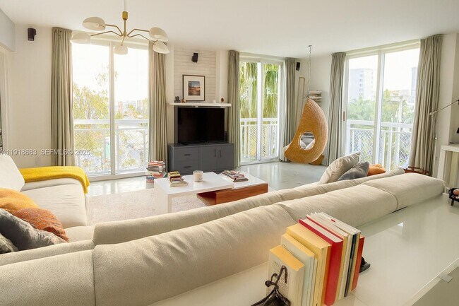 Foto del edificio - 1701 Sunset Harbour Dr