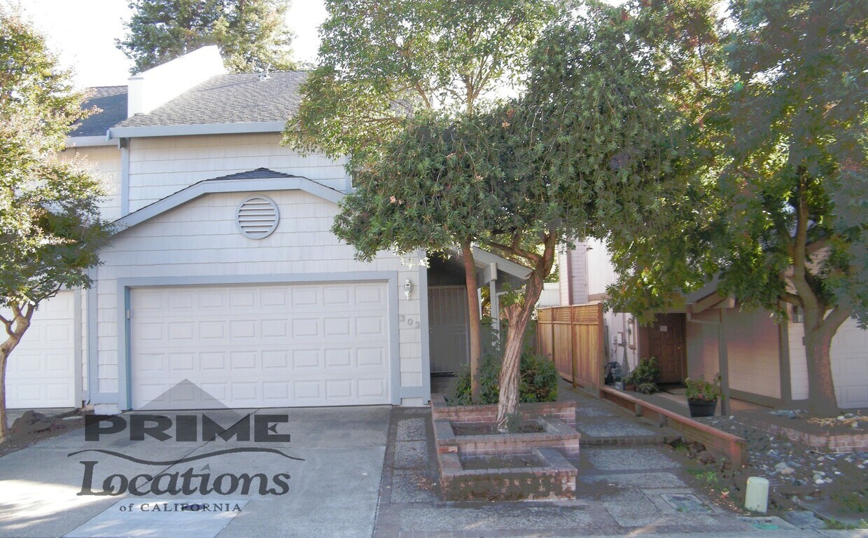 Primary Photo - Best Value Roseville duet Townhome