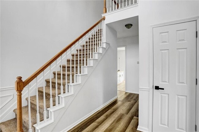 Foto del edificio - 1050 Dogwood Park Dr