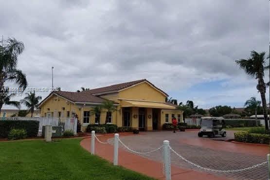 Foto del edificio - 1666 SE 27th Ct