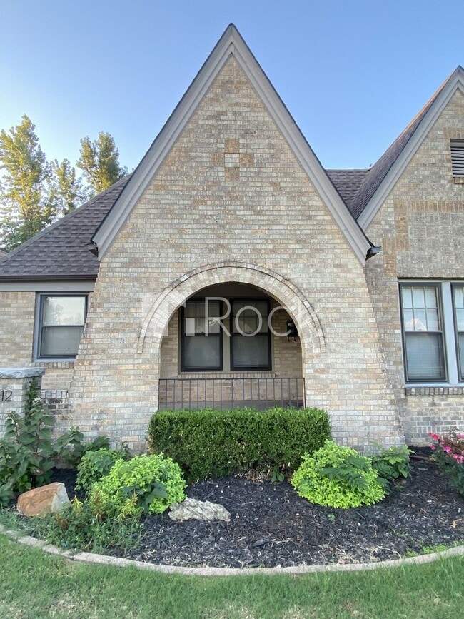 Photo - 2 Bedroom 2 Bathroom plus Bonus Room with ALL Appliances Included House
