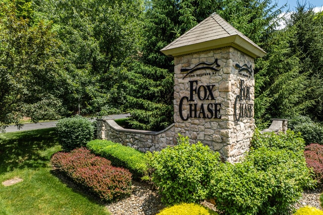 Fox Chase - Fox Chase Luxury Apts