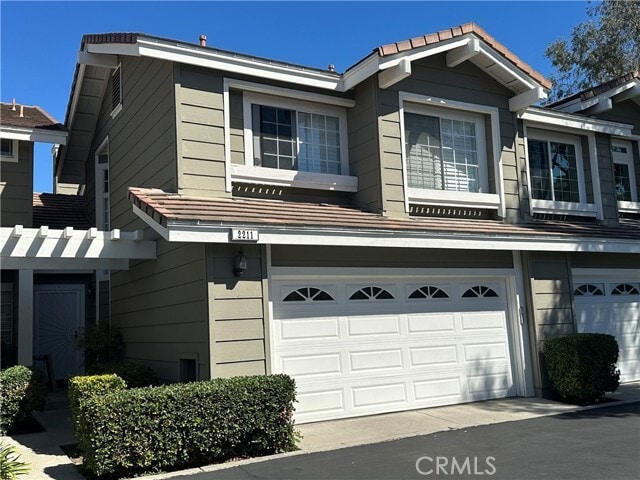 Foto principal - 2211 Carob Way