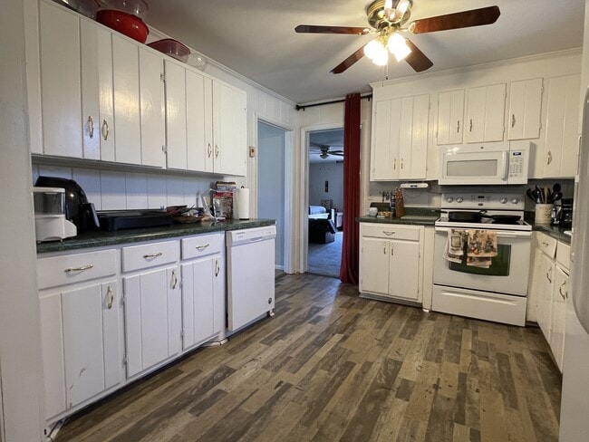 Foto del edificio - 101 Loretta Dr