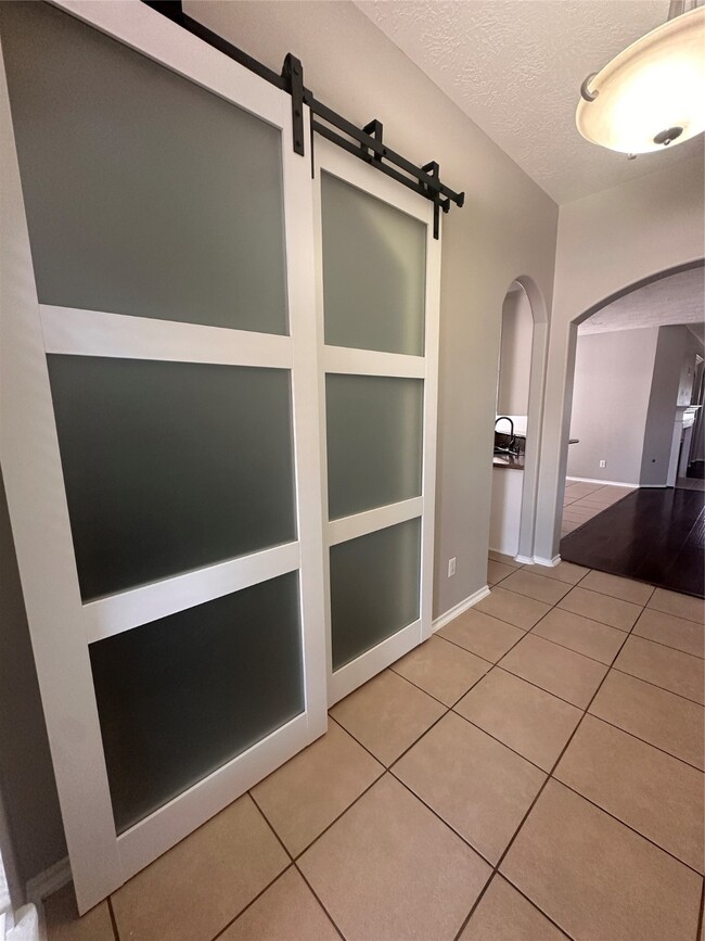 Building Photo - 8802 Hostler Dr
