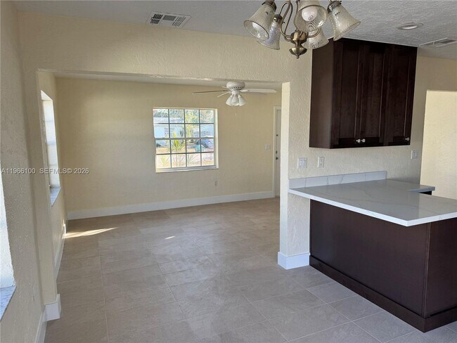 Foto del edificio - 16765 SW 301st St