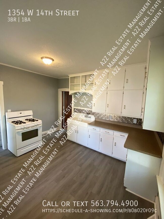 Building Photo - Beautiful Spacious 3 Bedroom 1 Bathroom Ne...