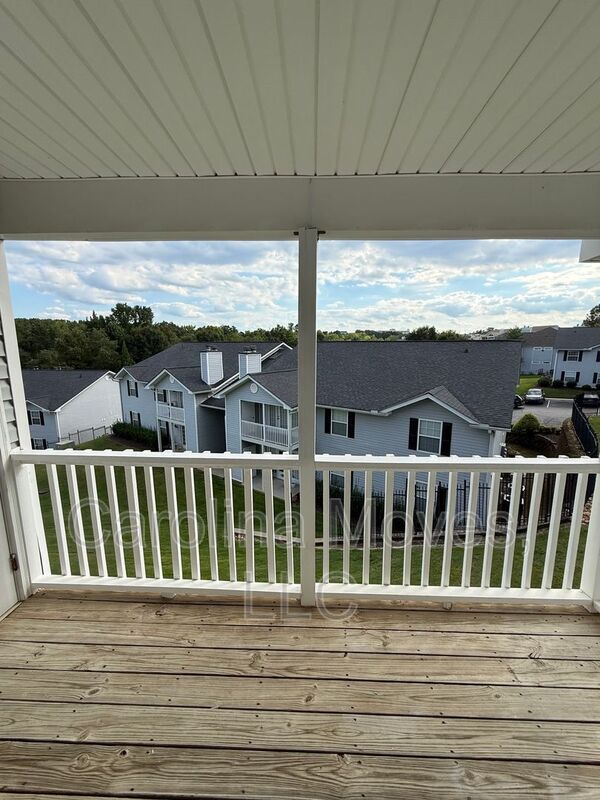 Building Photo - 107 Pelham Square Way