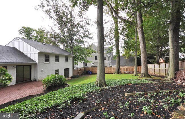 Building Photo - 6402 Orchid Dr