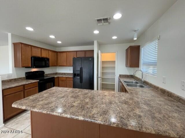 Foto del edificio - 28981 N Coal Ave