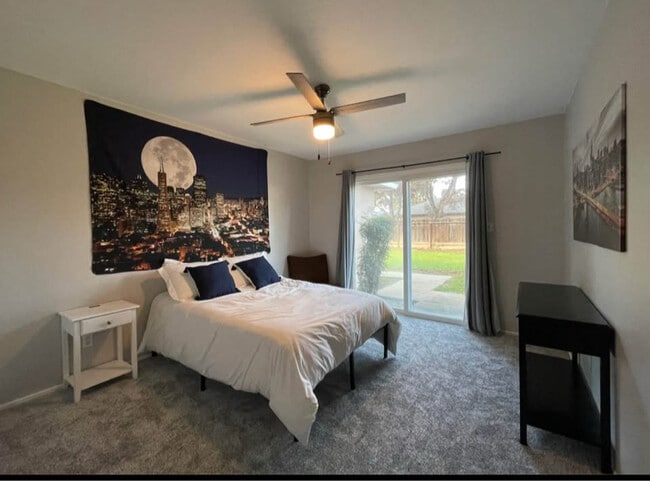 Building Photo - 3272 W Browning Ave