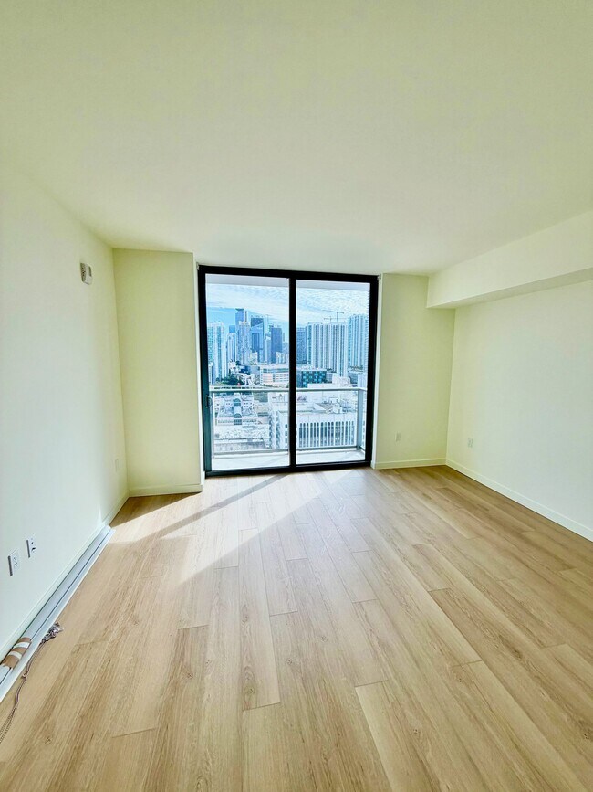 Foto del edificio - 141 NE 2nd St